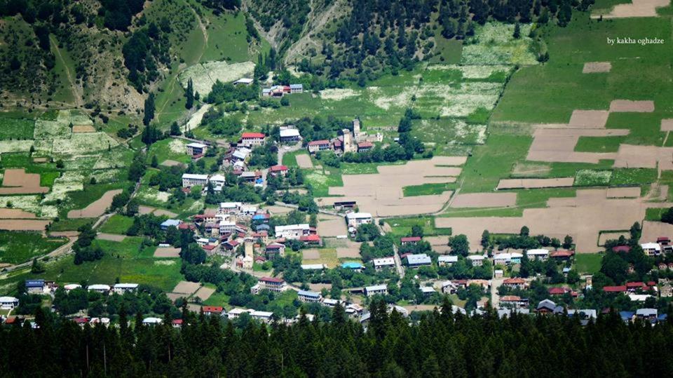 Guesthouse Chela Mestia Zewnętrze zdjęcie